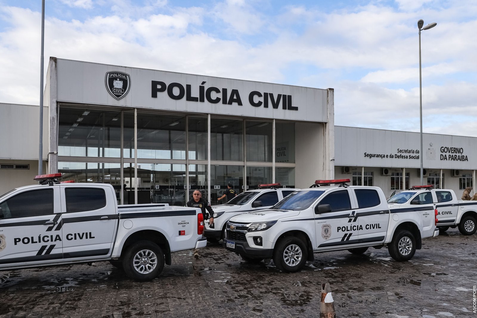 policia civil, viatura, cidade da policia civil