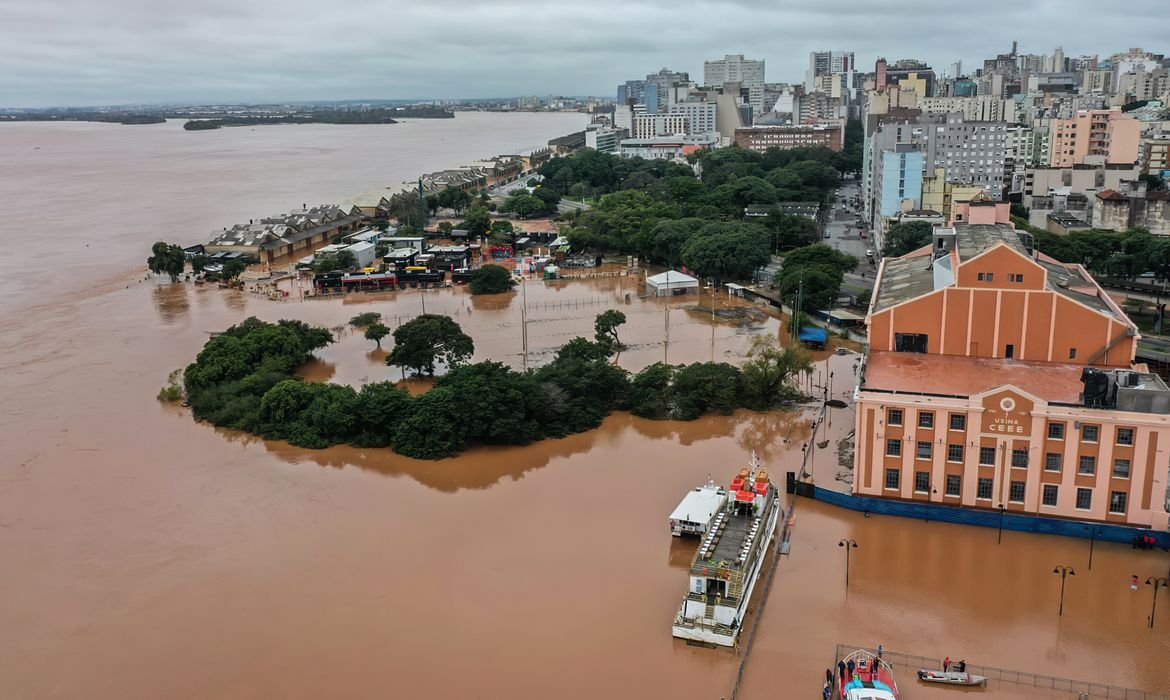 Enchentes atingem RIo Grande do Sul. documento fiscal