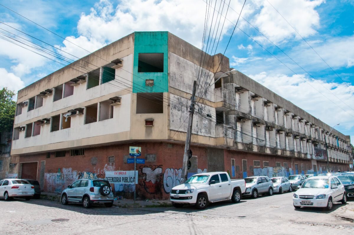 Antigo Hotel Tropicana vai ser demolido e será sede da Defensoria Pública