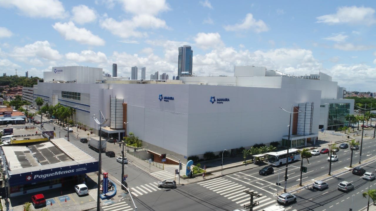 Manaíra, Shopping, Férias