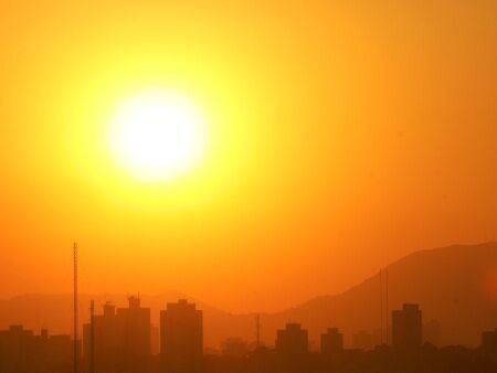 Onda de calor atinge todo o país.