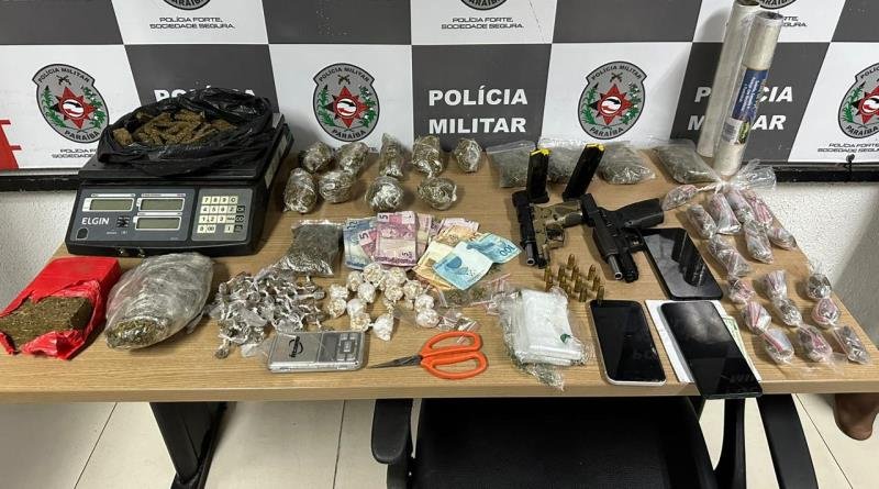 Polícia Militar prende 11 suspeitos de tráfico de drogas; armas e entorpecentes são apreendidos