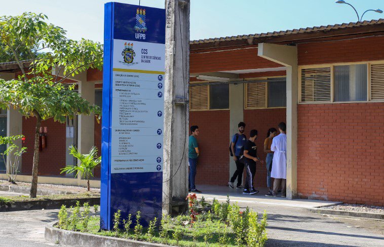 greve, UFPB, assembleia, professores, pesquisadora, premio