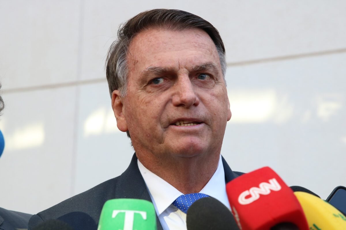 STF recebe defesas de Bolsonaro e outros 25 denunciados pelo 8 de janeiro