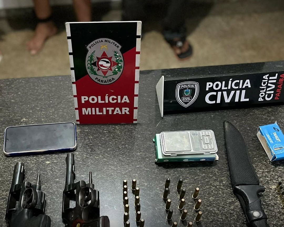 Três suspeitos são presos por porte ilegal de arma durante ação conjunta das Polícias Militar e Civil em Cabedelo