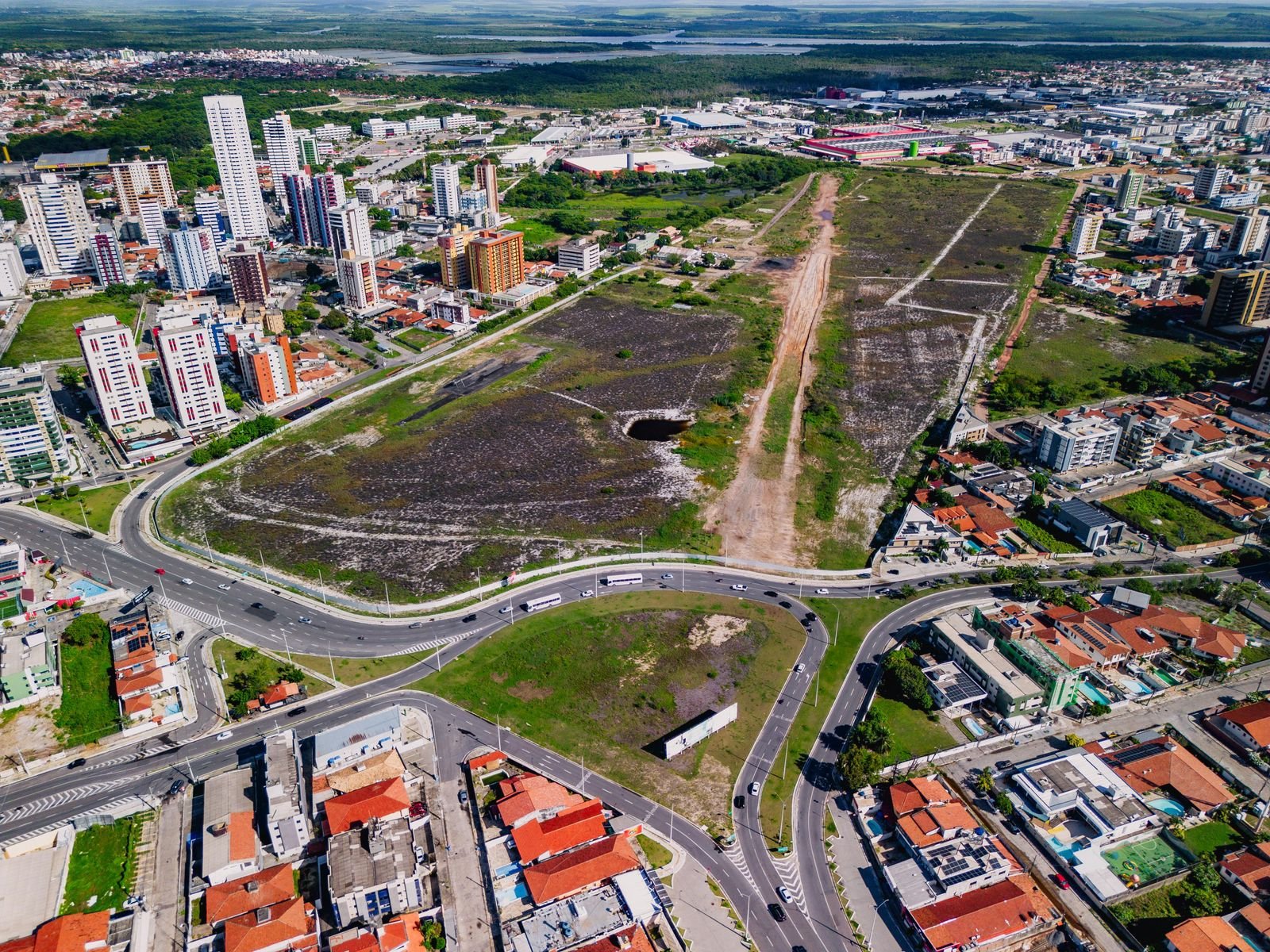 Cícero Lucena acelera obras do Parque da Cidade após aval da Justiça Foto: Sérgio Lucena