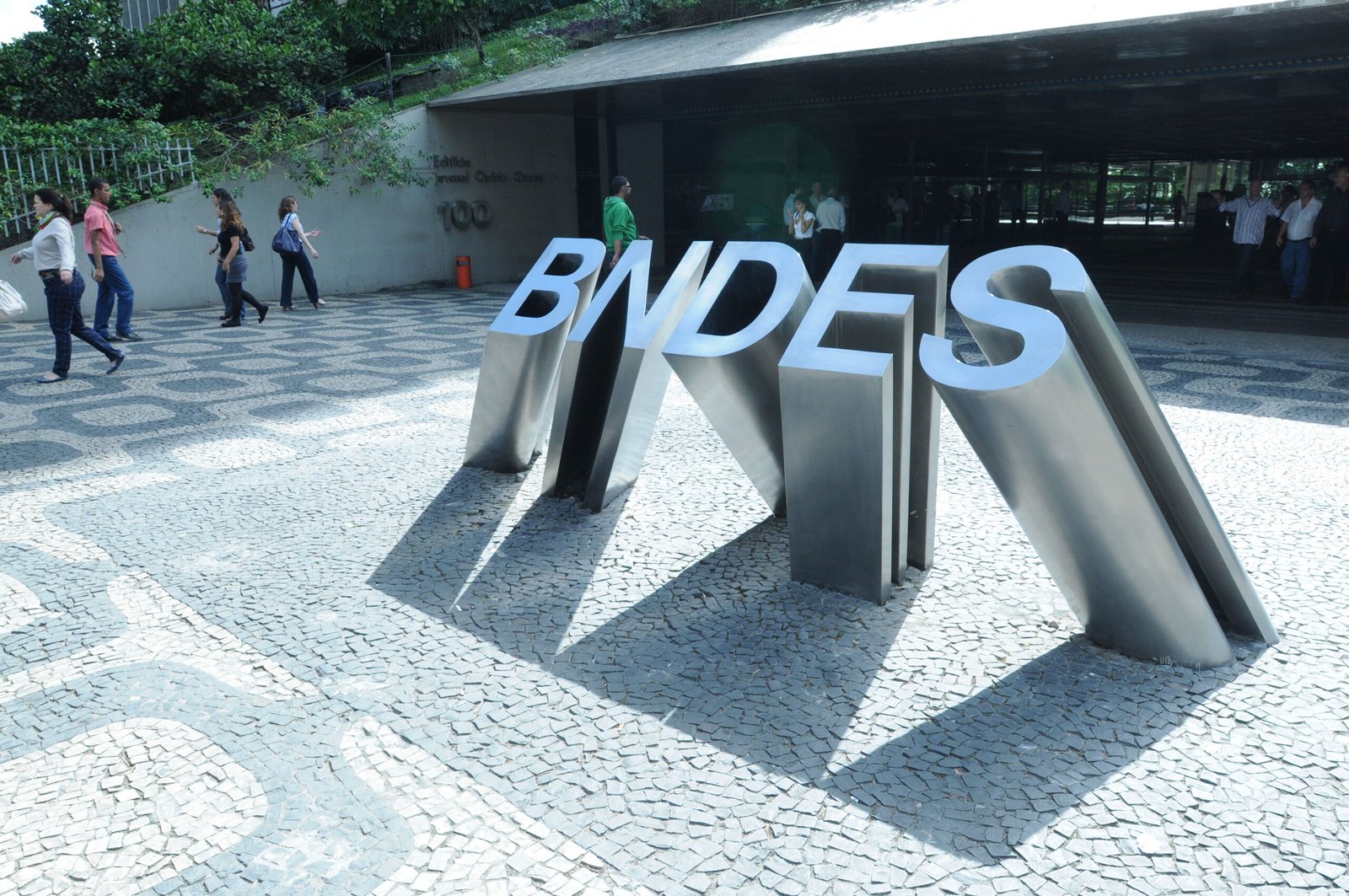 Chamada pública do BNDES lança R$ 10 bilhões para apoiar planos de negócios na Paraíba e demais estados do Nordeste