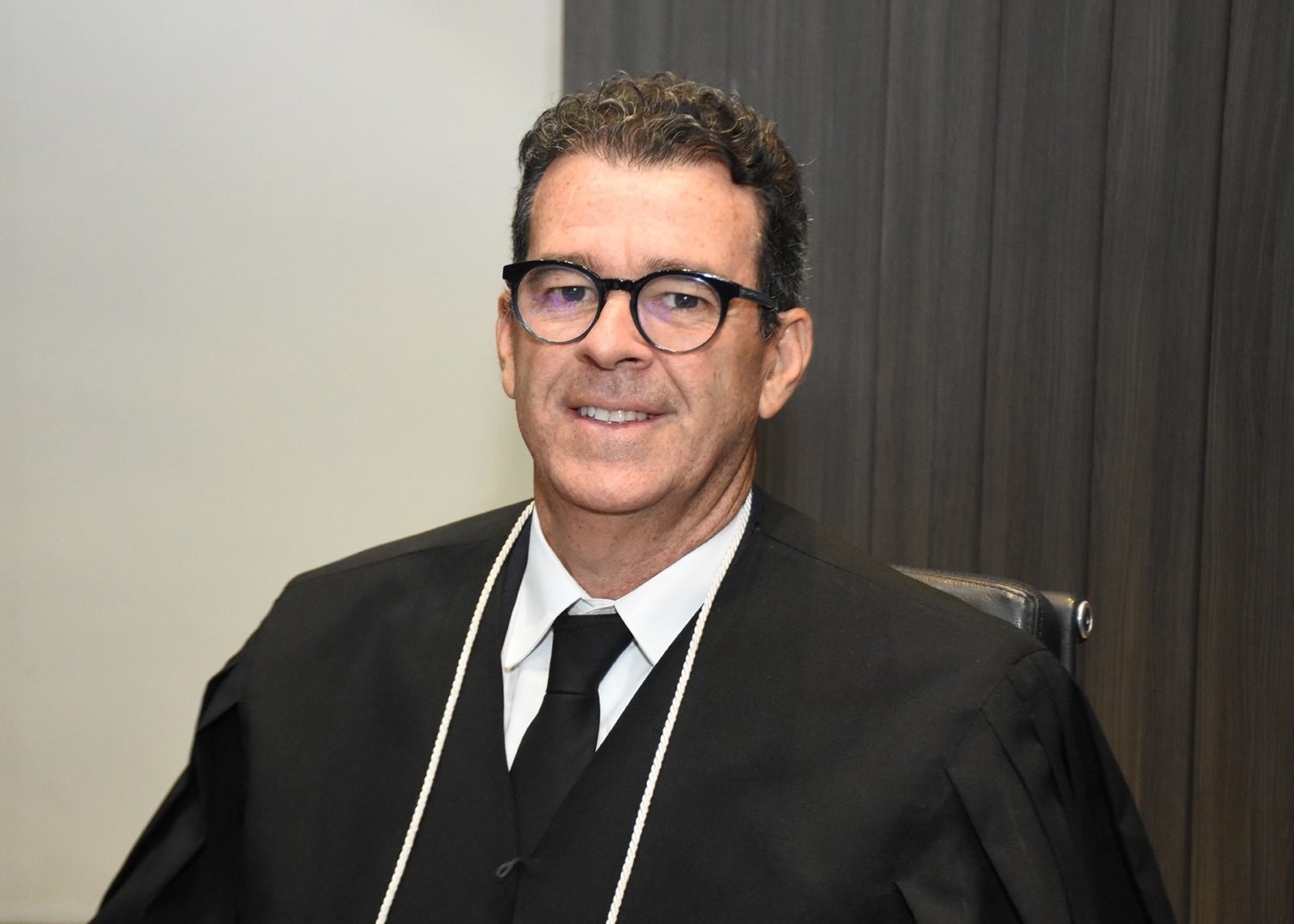 Clilson Júnior entrevista o desembargador Oswaldo Trigueiro, presidente do TRE-PB