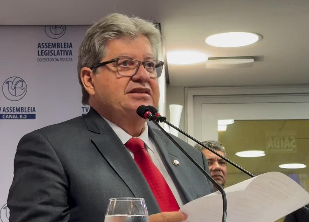 João Azevêdo participa de evento com o presidente da Embratur, Marcelo Freixo