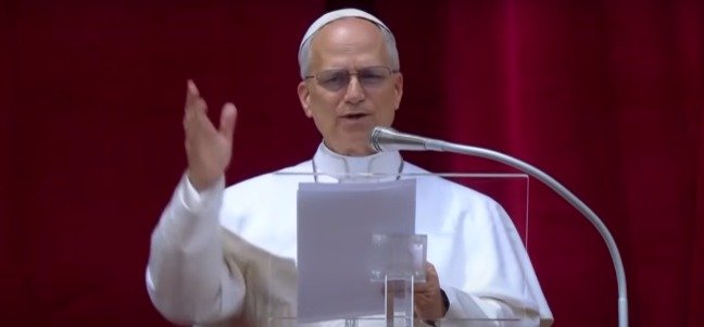 Papa Leão XIV pede paz na Ucrânia e Gaza durante oração no Vaticano: "Nunca mais a guerra"