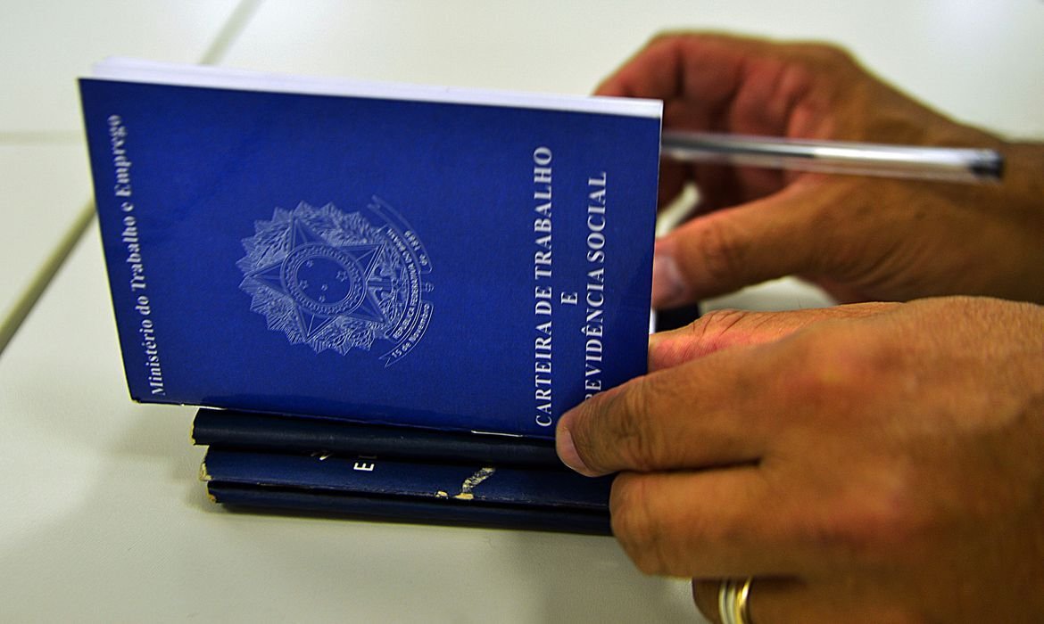 Taxa de desemprego despenca para 8,7% na Paraíba, a menor da série histórica, diz IBGE