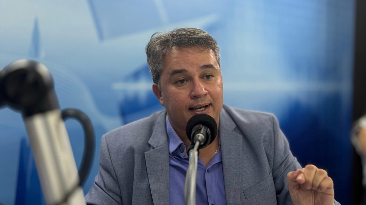 Efraim Filho intensifica agenda de campanha no Sertão e reafirma candidatura ao Governo da Paraíba em 2026