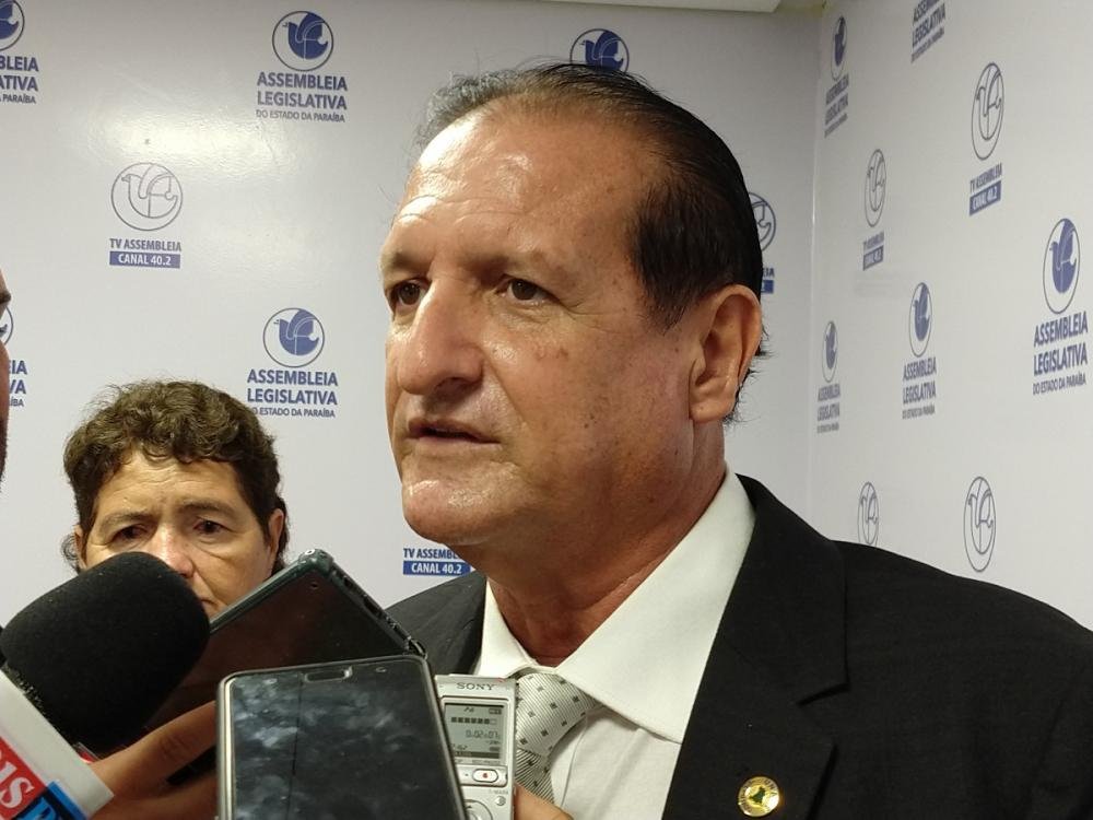 Hervázio Bezerra diz que movimento de Lucas é natural diante de saída de João Azevedo, mas destaca que há uma disputa interna no PP