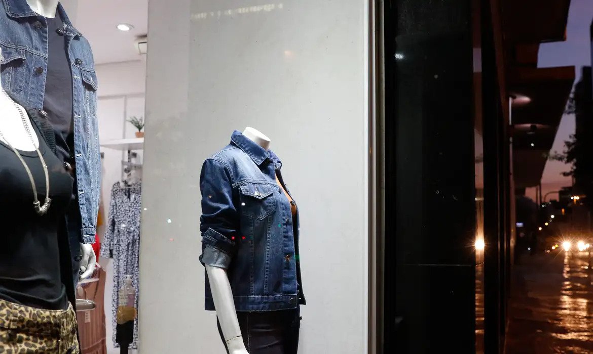 Lei do Braille em etiquetas de roupas é sancionada na Paraíba