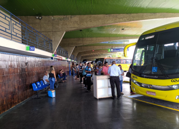 Mais de 50 viagens extras estão previstas na Rodoviária de João Pessoa e cerca de 24 mil passageiros são previstos no feriadão