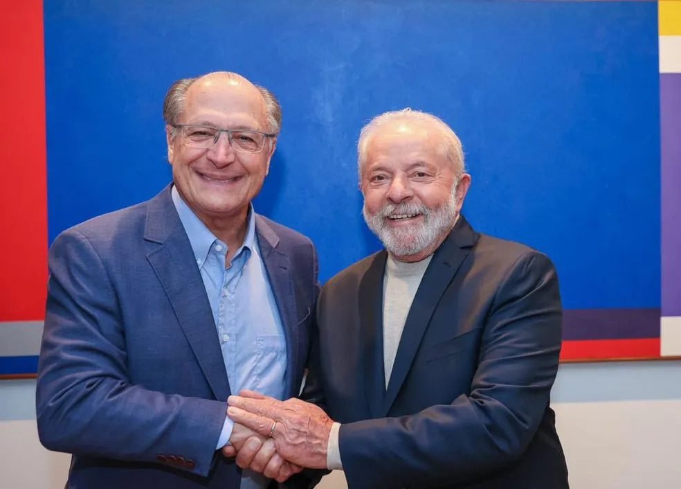 Governo Lula vai se reunir com indústria e agro para definir reação a tarifas de Trump