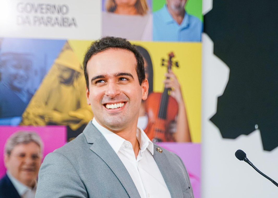 Lucas Ribeiro é o pré-candidato a governador que mais cresceu nas pesquisas e ultrapassa candidatos de oposição na Paraíba