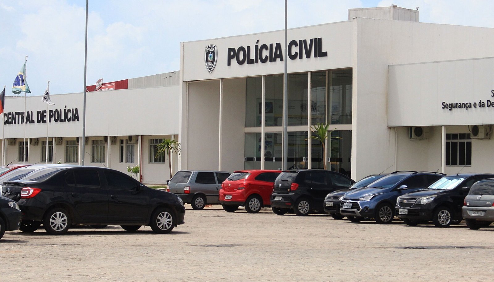 Operação da Polícia Civil contra o tráfico de drogas prende cinco pessoas na Grande João Pessoa