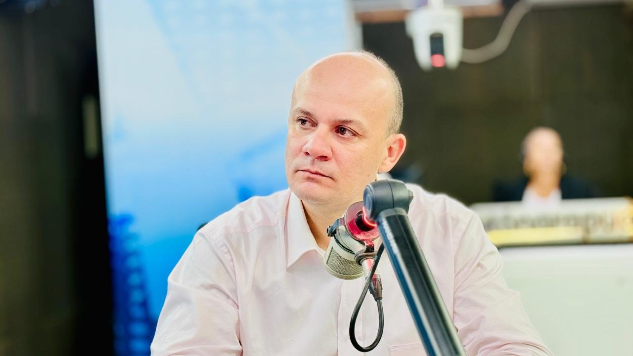 palanque para ele e outras lideranças