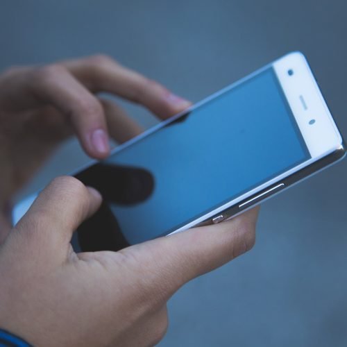 Advogado alerta que criminosos podem se aproveitar para aplicar golpes durante restituição do INSS: “prestar bastante atenção”