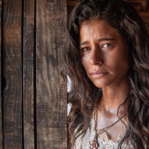 Atriz paraibana Isadora Cruz vive momento espiritual intenso nas gravações de novela