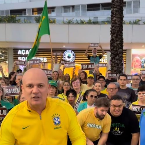 Bolsonaristas se reúnem na orla e protestam contra o STF e contra Lula em João Pessoa: “ditadura da toga”