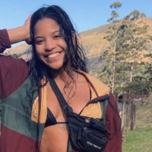 Brasileira desaparecida há três dias em acidente no vulcão da Indonésia foi encontrada, diz família