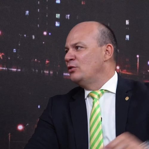 Cabo Gilberto espera que Hugo Motta paute urgência da anistia e nega que objetivo é beneficiar Bolsonaro