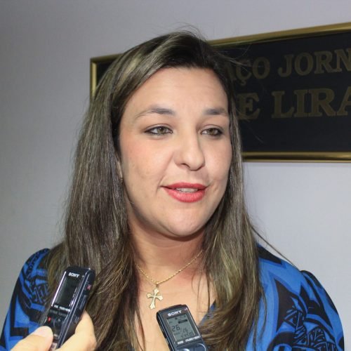 Camila Toscano diz que não faz objeção ao nome de Cícero Lucena para disputar Governo pela oposição