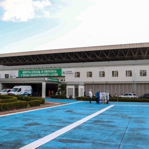Criança de 1 ano é mordida no rosto por cachorro e socorrida para o Hospital de Trauma, em João Pesso