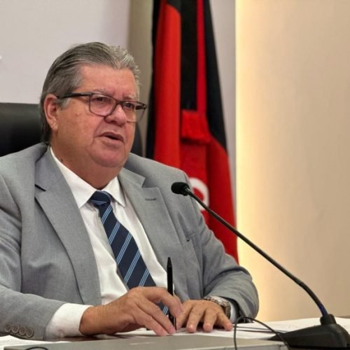 Governador alfineta Bruno Cunha Lima por festa de Dia das Mães no dia da inauguração do Centro de Convenções de Campina Grande