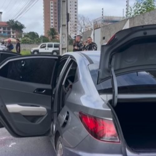 Grupo armado invade CAPS e tentativa de assalto resulta em homem morto e quatro pessoas feridas em Campina Grande