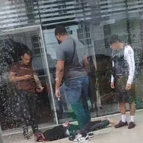 Homem é preso após tentar roubar carro de influenciador na Praia de Tambaú e trocar tiros com policial