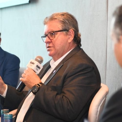 João Azevêdo rebate cobrança de Adriano Galdino sobre 2026 e diz que discussão será feita na hora certa