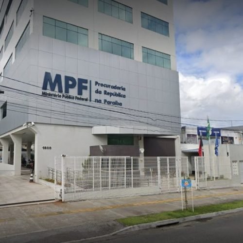MPF solicita remoção de construções irregulares e bloqueio do acesso de veículos à faixa de areia em Lucena