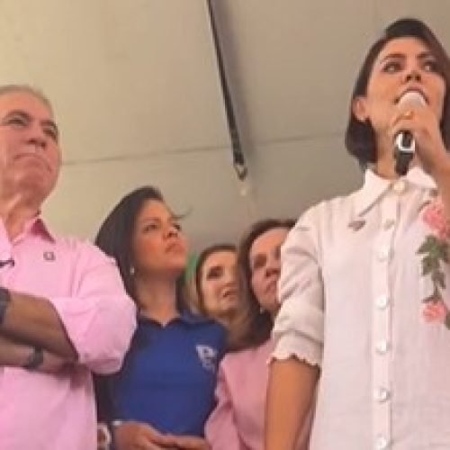 Michelle Bolsonaro critica “censura” ao marido e diz que os direitos dele estão sendo violados