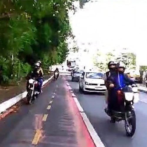 Motociclistas invadem ciclovia entre os bairros Miramar e Castelo Branco