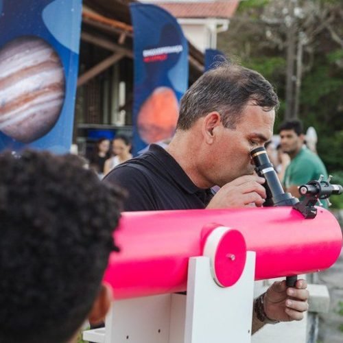 Observação do eclipse lunar total terá telescópios feito por reeducandos nesta quinta-feira, em Esperança