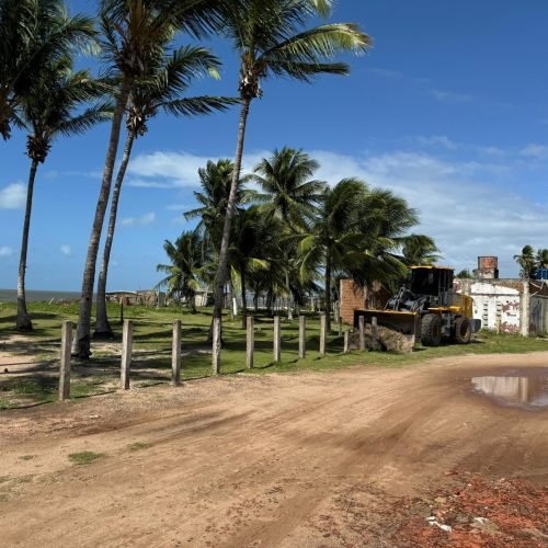 Operação Restinga Viva retira cercas irregulares e ocupações para preservação costeira em Pitimbu