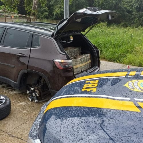 PRF apreende quase 200kg de maconha em carro abandonado na BR-101, em Mamanguape