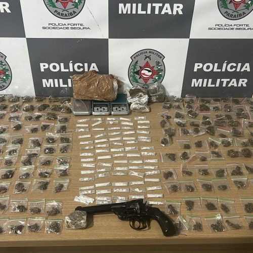 Polícia Militar apreende arma de fogo e drogas no Grotão, em João Pesso