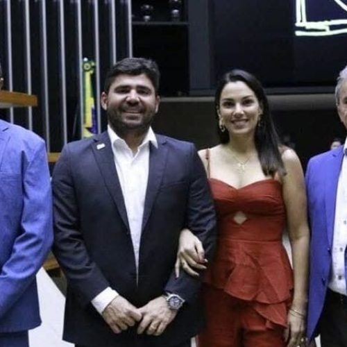 Prefeito de Itaporanga Azif Lemos e o presidente da câmara vereador Dean Caetano participam da Marcha dos prefeitos em Brasília