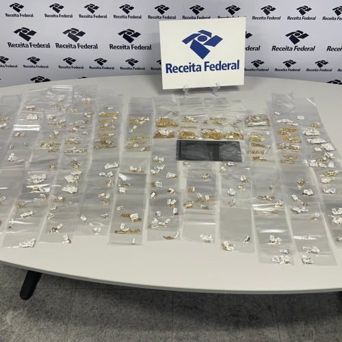 Receita Federal apreende joias avaliadas em R$ 300 mil no aeroporto do Recife