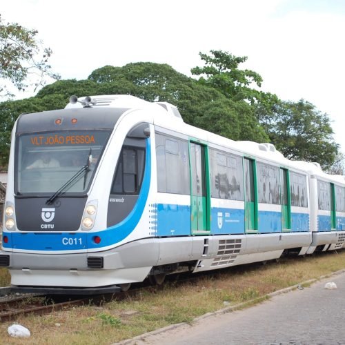 VLT de Campina Grande deve começar a operar em 2026, prevê ministro dos Transportes