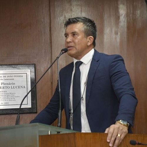 Vereador Carlão detalha abordagem de homem armado com faca na Câmara e critica PT por nota divulgada