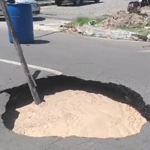 cratera se abre em avenida no bairro Pedro Gondim, em João Pessoa