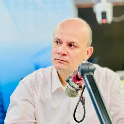 palanque para ele e outras lideranças